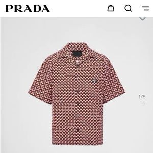 Short-sleeved printed cotton shirt. Worn once